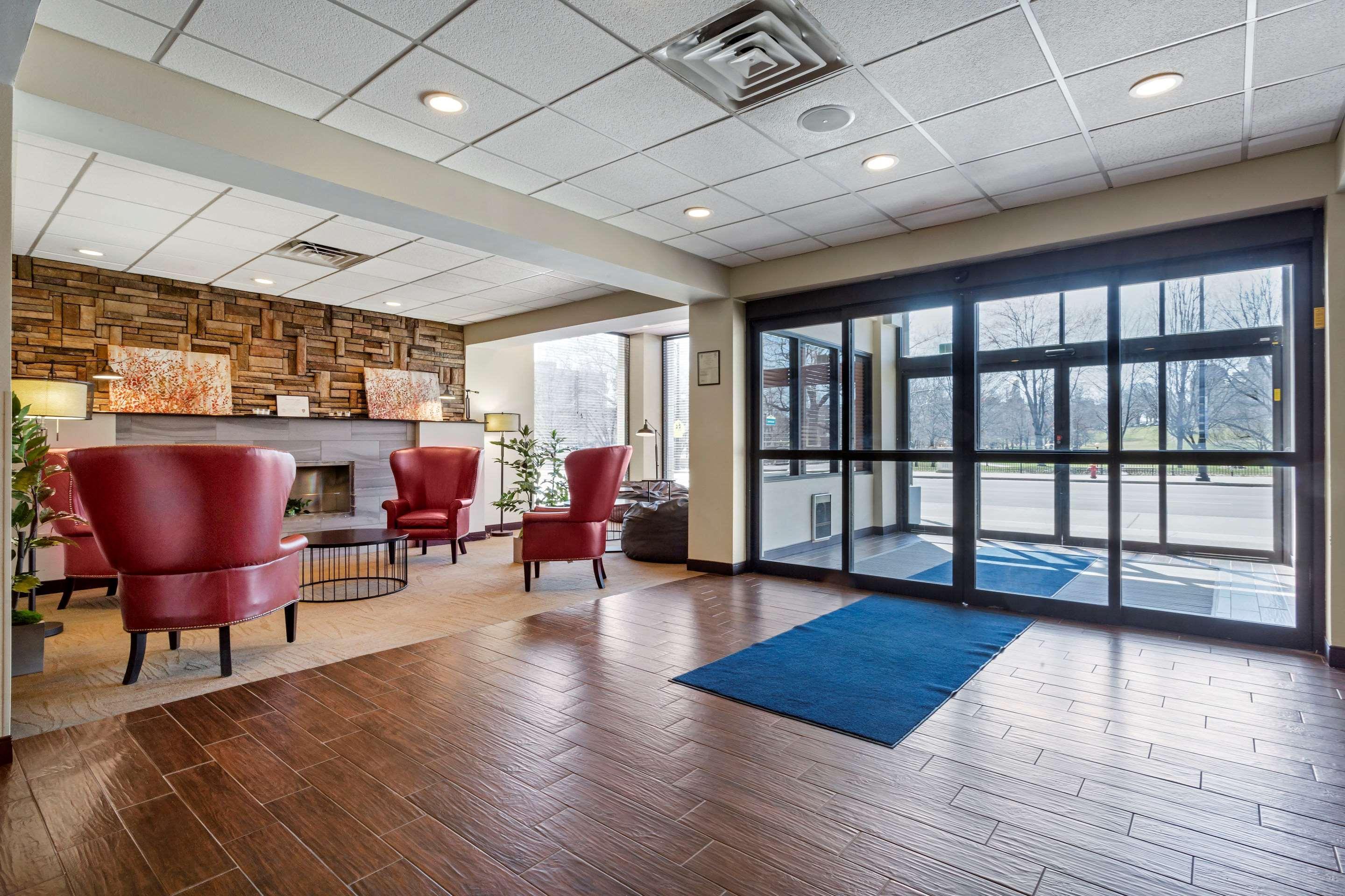 The Capitol Hotel Hartford Bagian luar foto
